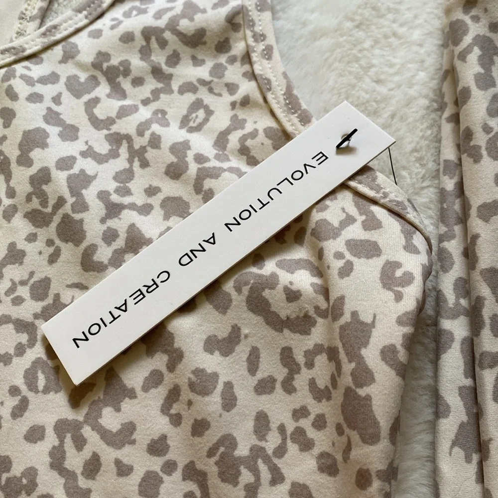 New Evolution and Creation Cream Leopard Print Leggings Set! Too big for me! - Picture 4 of 7